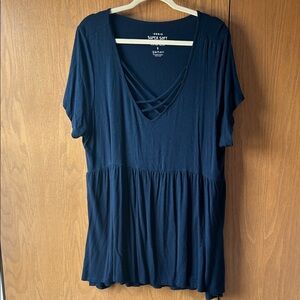 TORRID SIZE 3 SUPER SOFT KNIT NAVY TOP